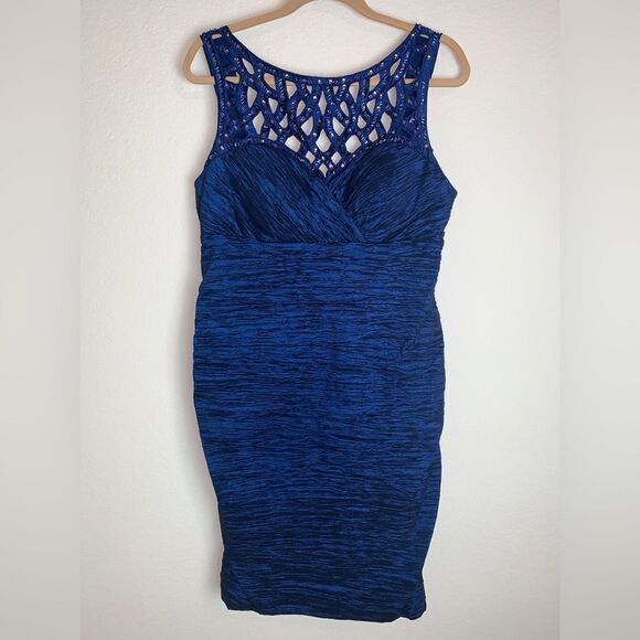 Ignite evenings: This dress figure flattering - Picture 1 of 7